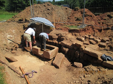 Bild "Kirchberggrabung_010715_01_skal.jpg"
